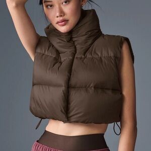 Alo Yoga Extreme Crop Gold Rush Puffer Vest Espresso Brown Extra Small